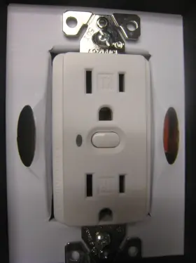 Rftr9605-taw Eaton Z-wave Plus Wireless Duplex Receptacle Alpine White #3