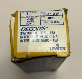 5611-2w Leviton Levinton Decora 15a-120v Ac/ca - White New #2