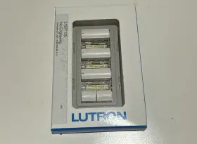 Rka-w3bsrln-wh-e Lutron Radiora 2 Seetouch Keypad 3brl White New No Engraving