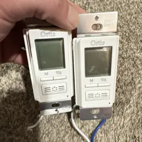 Hwhg-01 Ortis In-wall Humidity Controller 120/220v White 2-pack